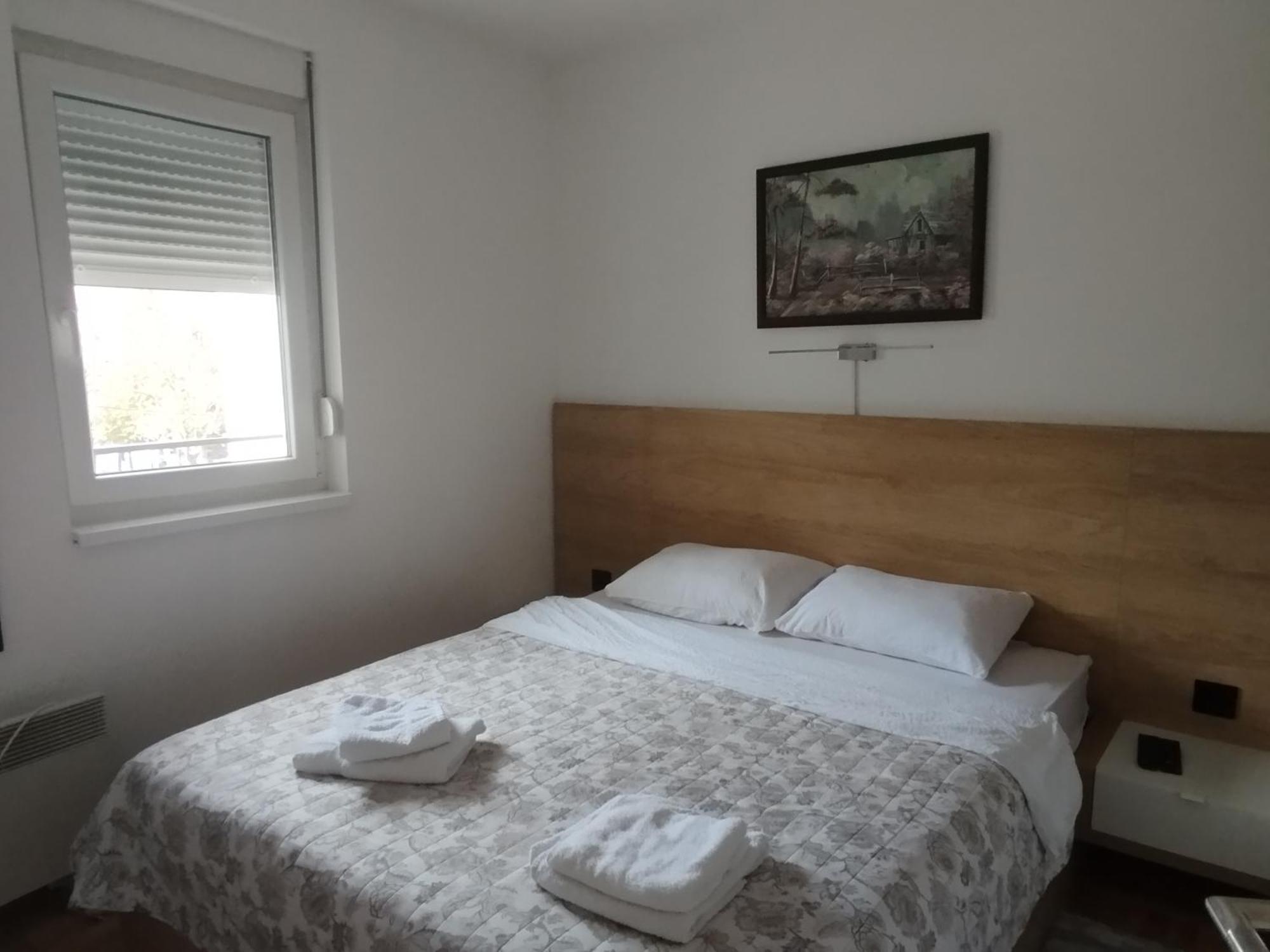 Cvetkovic Lux Аpartmani & Free Garaza Vrnjačka Banja Quarto foto