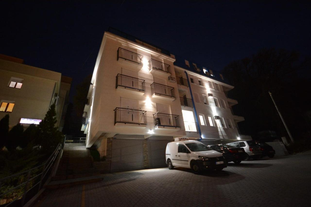 Cvetkovic Lux Аpartmani & Free Garaza Vrnjačka Banja Exterior foto